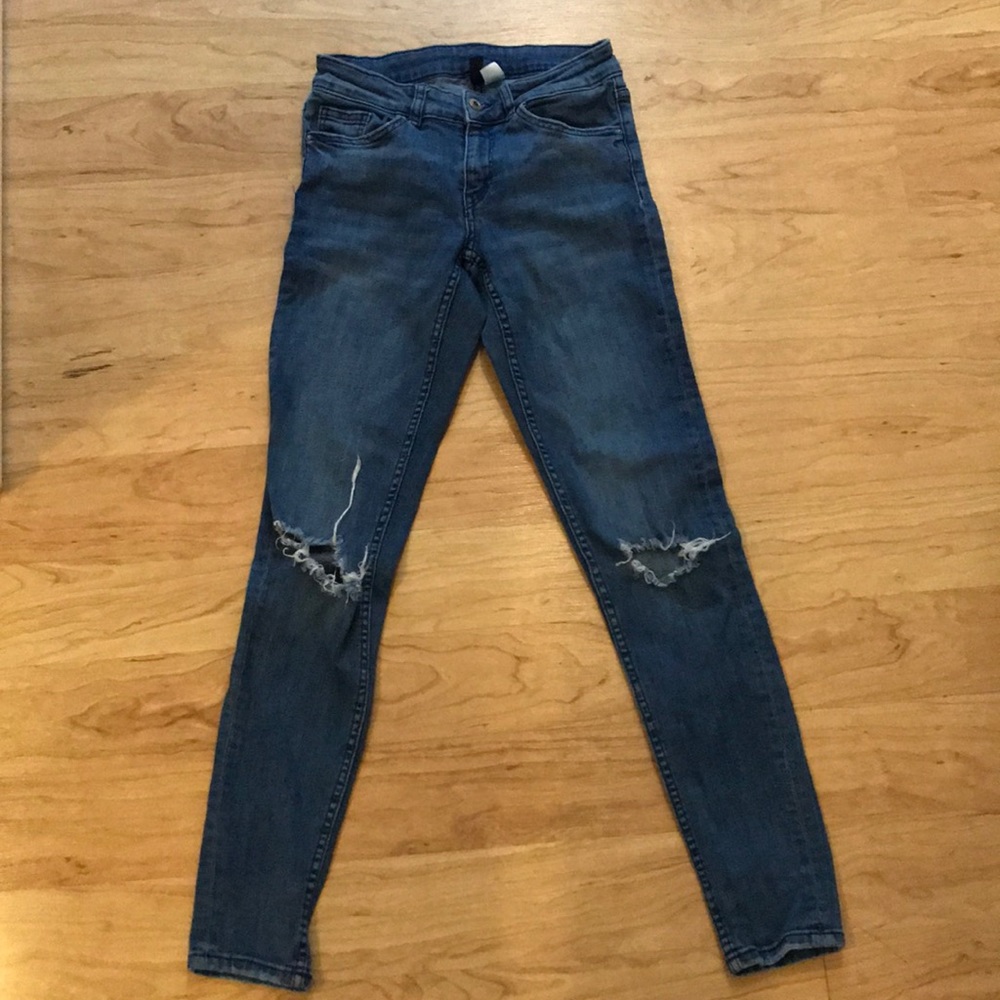 Mid-rise skinny jeans